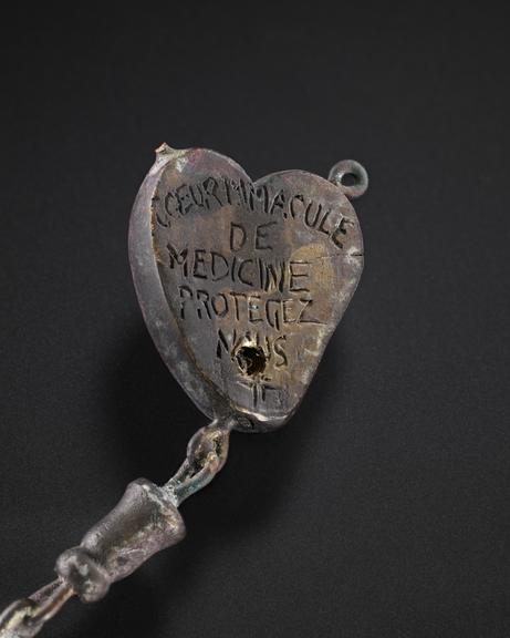 Rosary part of 'Santa Medicina'