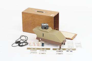Hawk stereo projector