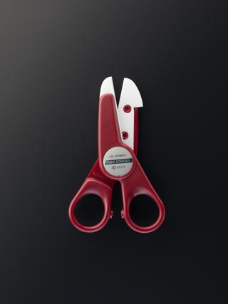 Ceramic scissors