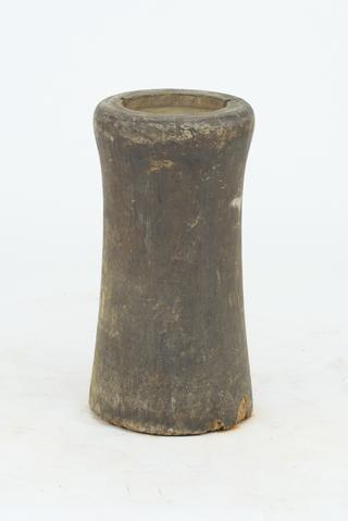 Solid wooden mortar stand, European, 1750-1870