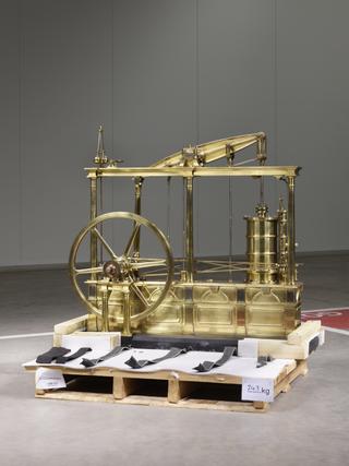 Vertical Reciprocating Steam Engine Model