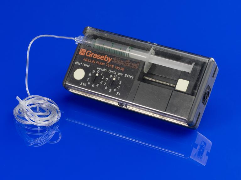 Portable insulin infusion pump, England, 1981-1990