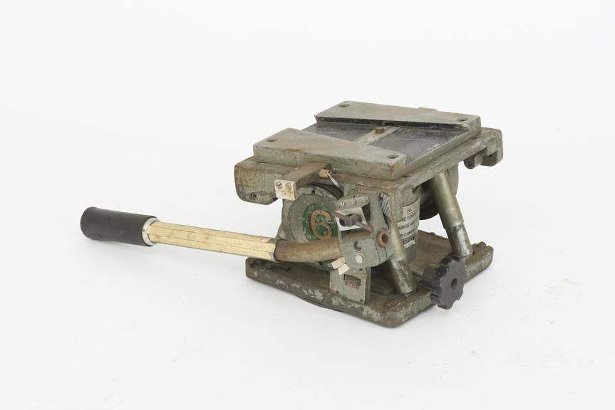 Vinten Mk1 pan and tilt head