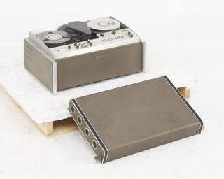 Helical-scan video tape recorder type VR 7003