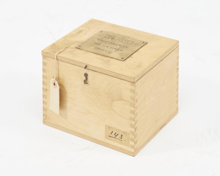 Box for three sun sensors