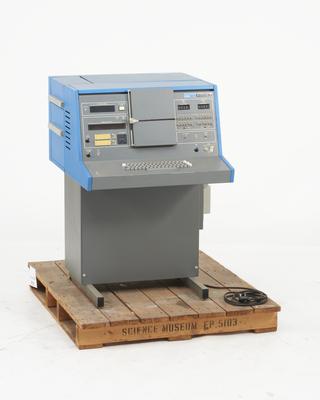 Compugraphic Universal II typesetting machine