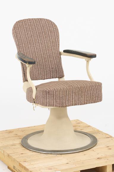 Chiropodial chair