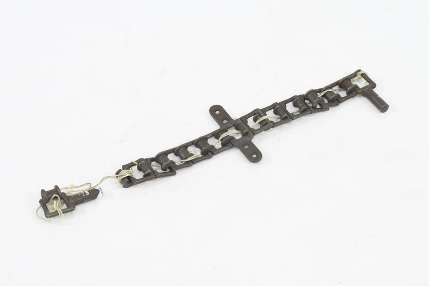 Short length of Bagshawe's "BB" Ewart's type chains