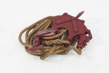 Ropelock Self Sustaining Rope Hoist