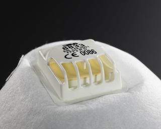 3M 8833 disposable particulate respirator