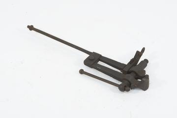 Light Iron Staple-Pattern Leg Vice.