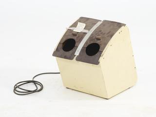Infra-red foot bath, `Chirpo' model