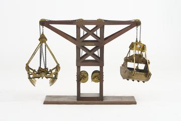 Model of whole tine grab (small link missing) and one model of half tine grab