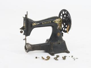 Industrial sewing machine