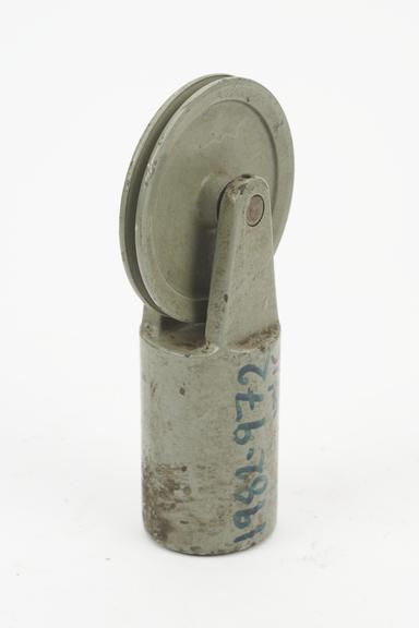 Weight with pulley