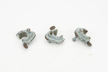 3 stops for floor rails