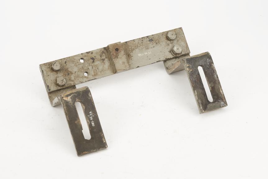 Made-up bracket
