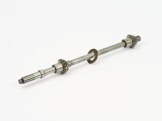 Gear shift with 2 pinions
