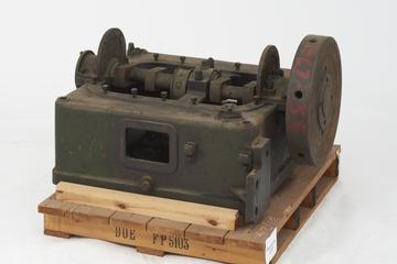 Bedplate with bearings, crankshaft and flywheel
