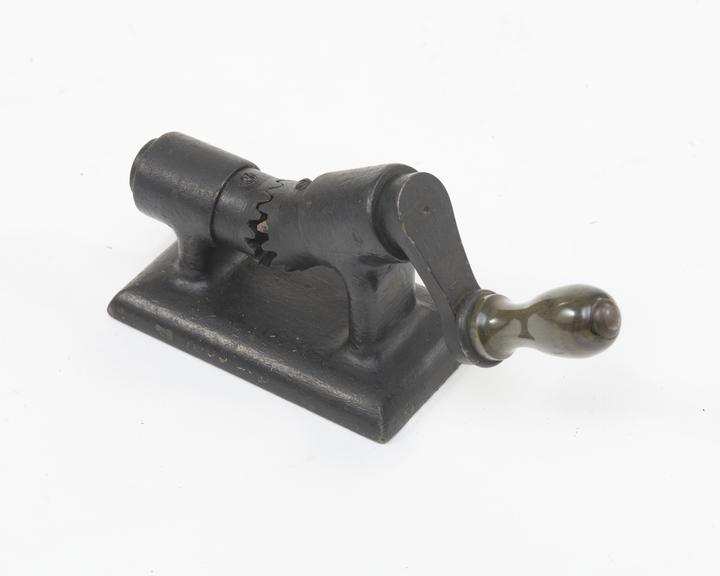Crown Wheel coupling with axis intersecting