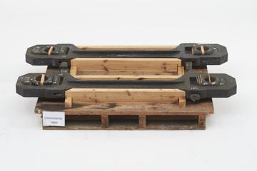 Short Connecting Rods for 'Hot' Cylinder