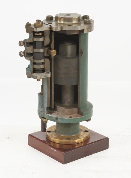 Sectioned example of Joy's Assistant Cylinder for Slide Valves