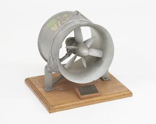 Electric screw fan