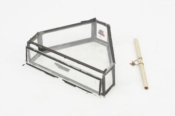 Replica of original Hertz apparatus