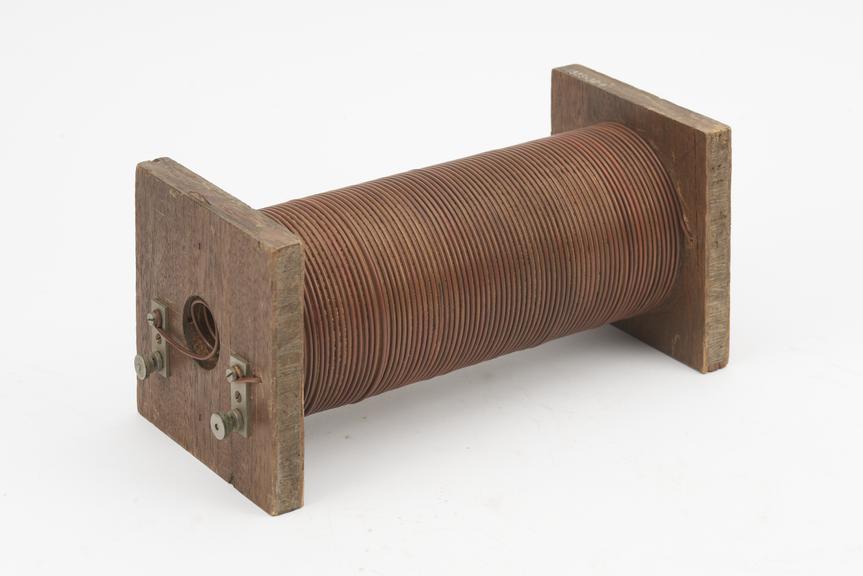 Replica of original Hertz apparatus in Deutsches Museum
