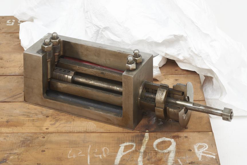 Sectioned steel cylinder for CO2 Compressor