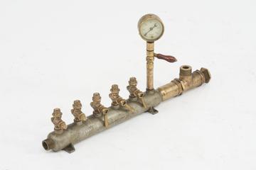 Bronze Manifold with pressure gauge (0-60 p.s.i.)