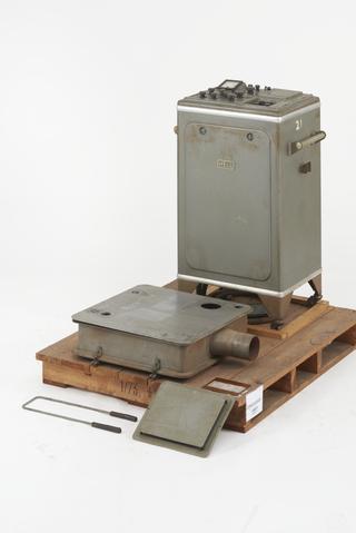 Control Console and Swarf Tank for K181 Vario-Klischograph