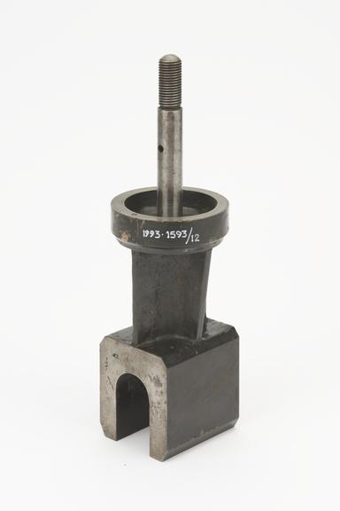 Cast iron fitting with forked top
