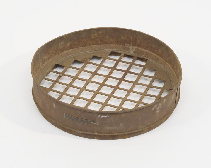British Standard sieve to "BS 410" of tinned steel