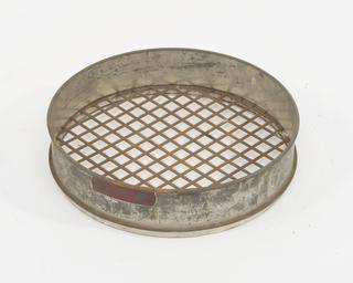British Standard sieve to "BS 410" of tinned steel