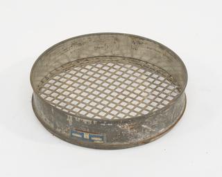 British Standard sieve to "BS 410" of tinned steel