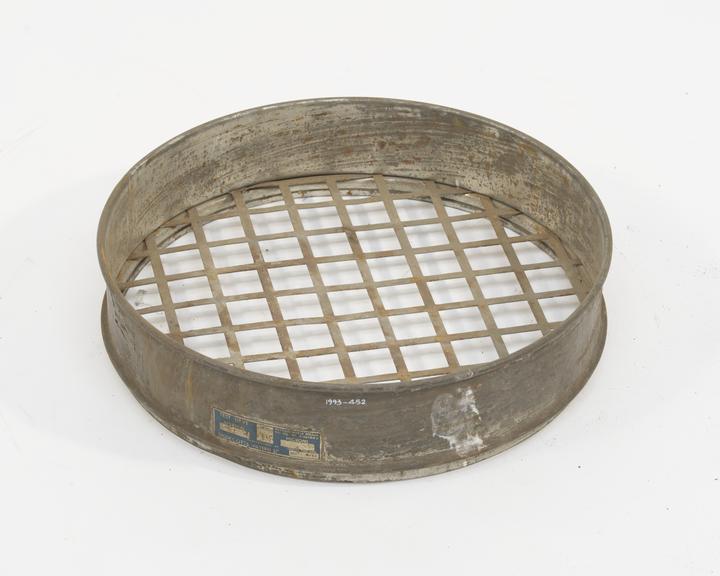 British Standard sieve to "BS 410" of tinned steel
