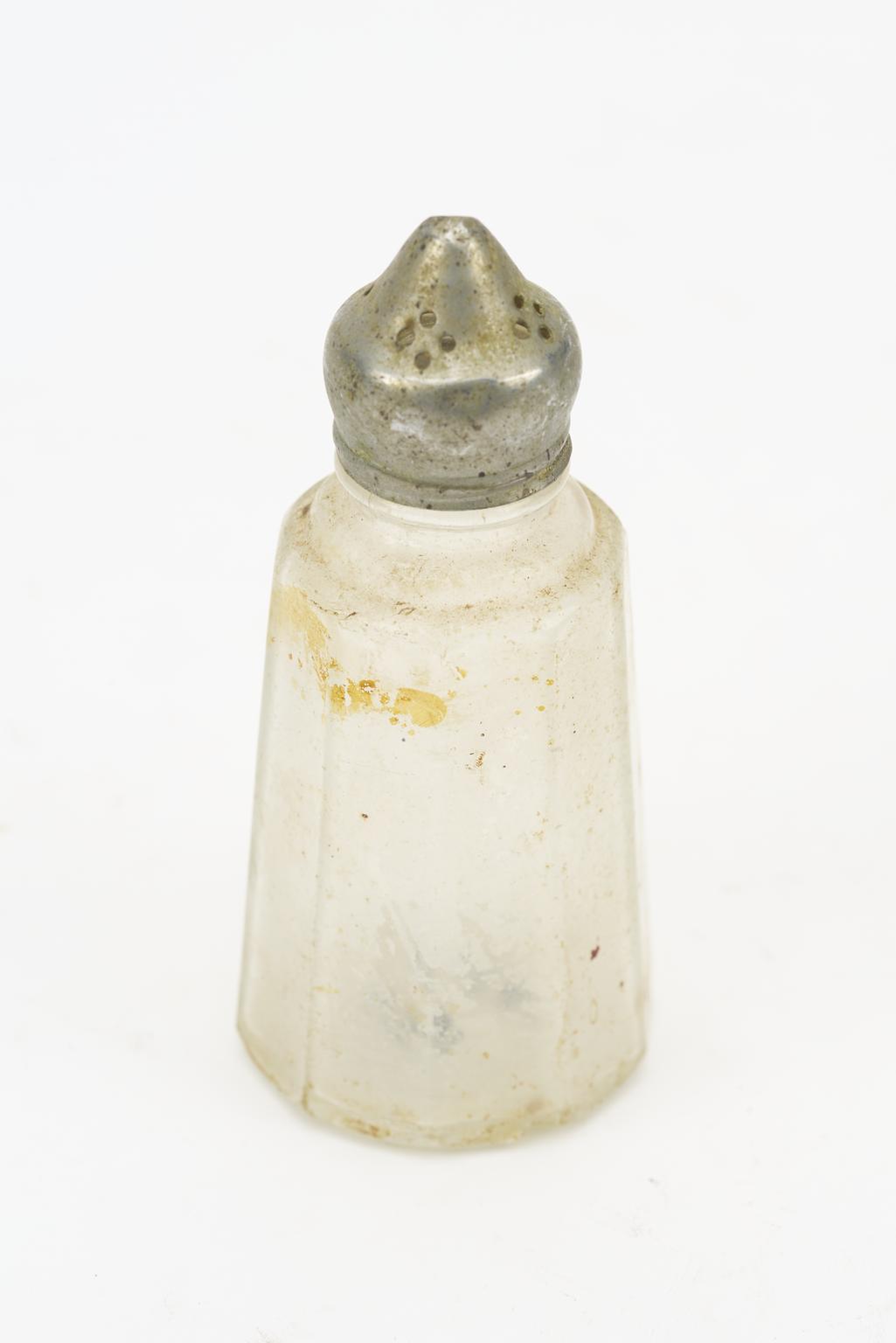 Salt cellar