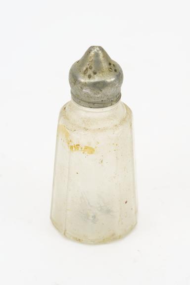 Salt cellar