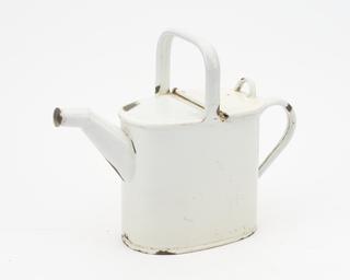 White enamel metal hot water can