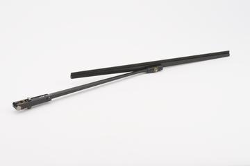 Windscreen wiper arm and blade