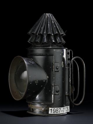 Handlamp. Policeman's bullseye handlamp