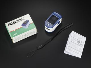 Fingertip pulse oximeter