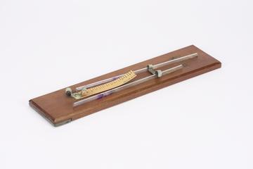 Gauge from Drinker-type iron lung respirator, London, England, 1930-1939