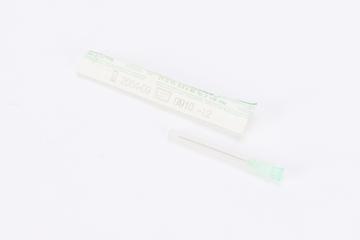 Single use hypodermic needle, 21 gauge in sterile pack