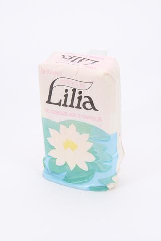 Packet of 10 Dr. White's press-on regular towels