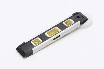 Spirit level from a general-purpose handyman's kit