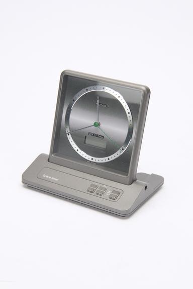 Kundo 'Space Timer' radio-controlled quartz desk clock, 1988.
