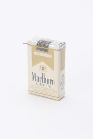 Packet of 20 Marlboro Lights