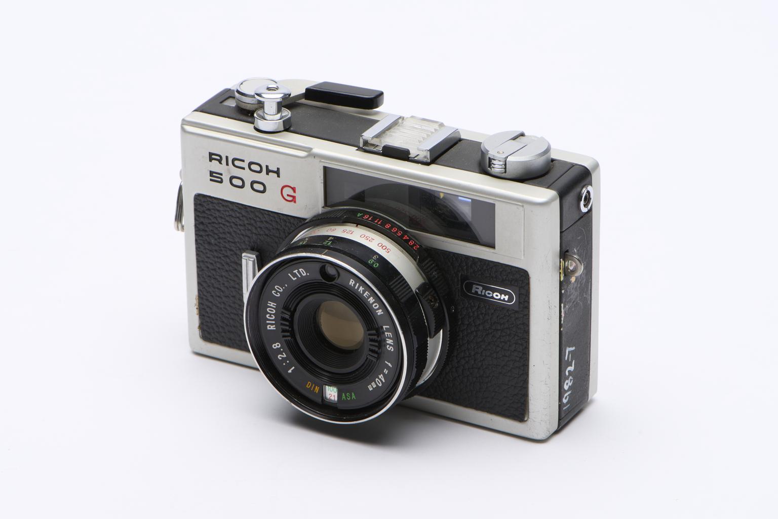 Ricoh 500G 35mm camera | Science Museum Group Collection